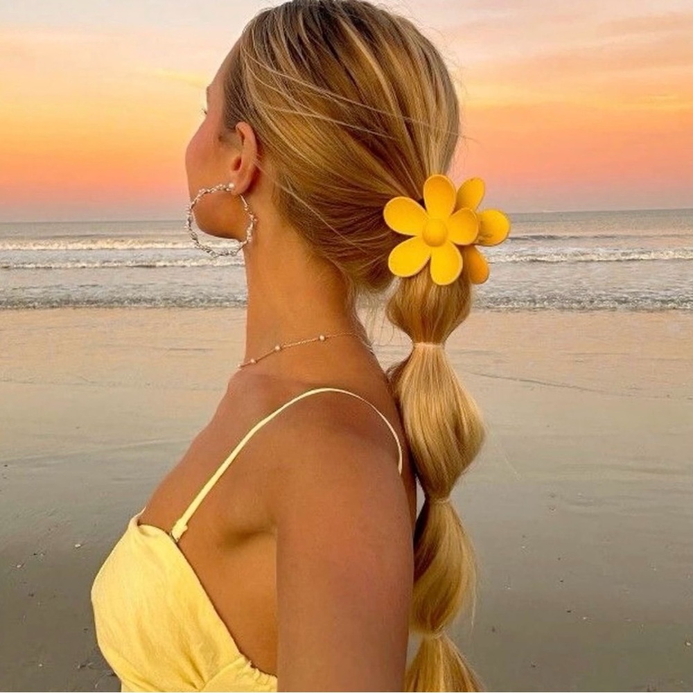 3PC Large Flower Hair Clips 🌸🍦☀️ - Picture 10 of 16